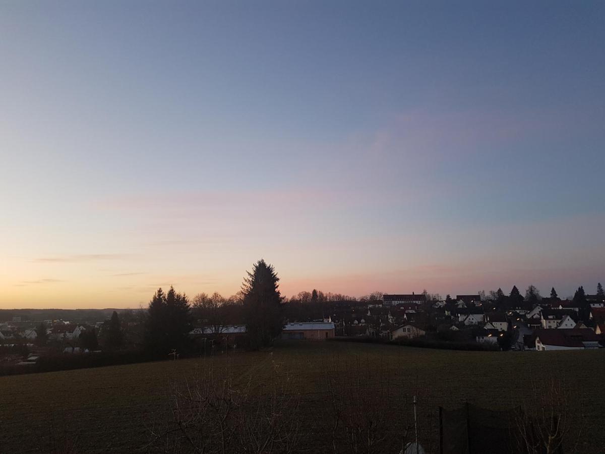 50 Quadratmeter abgeschlossene Wohnung mit Panoramablick Pfaffenhofen an der Ilm Exterior foto